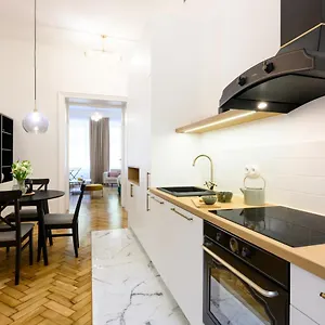 https://native-apartments-dietla-71.krakowhotelspoland.com